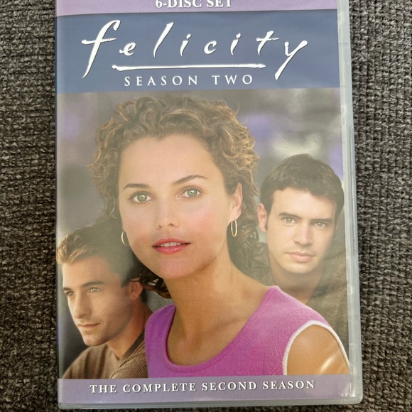 Felicity season Two - Picture 1 of 8